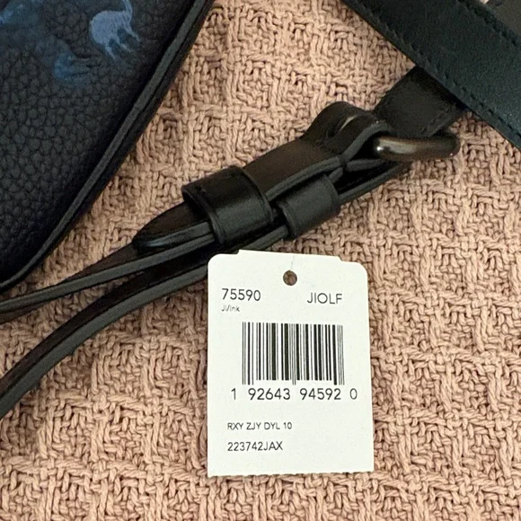 COACH Dylan 10 With Rexy By Zhu Jingyi - Picture 10 of 12